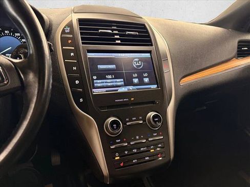 Used 2015 Lincoln MKC FWD w/ Equipment Group 101A Select image 13