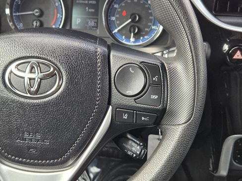 Used 2019 Toyota Corolla LE image 25