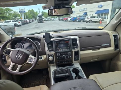 Used 2016 RAM 1500 Laramie w/ Convenience Group AWD/4WD image 4