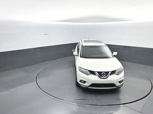 Used 2015 Nissan Rogue SV w/ SV Premium Package image 18