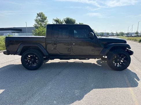 Used 2021 Jeep Gladiator Sport AWD/4WD image 16