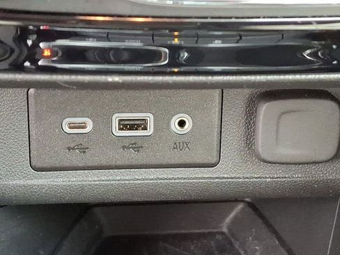 Used 2023 Buick Encore GX Preferred w/ Cold Weather Comfort Package image 34