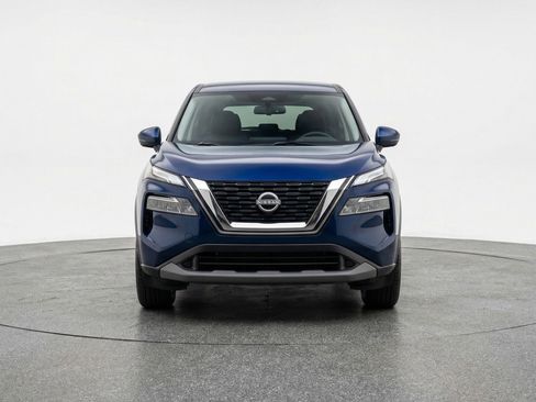 Used 2025 Nissan Rogue SV AWD/4WD image 2