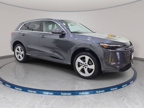 Used 2025 Audi Q5 Premium Plus w/ Premium Plus AWD/4WD image 5