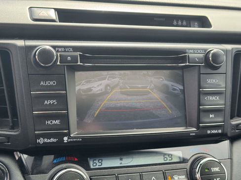 Used 2018 Toyota RAV4 SE w/ Power Extra Value Package image 21