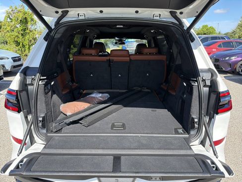Used 2024 BMW X7 M60i w/ Executive Package AWD/4WD image 11