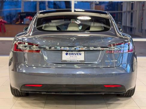 Used 2020 Tesla Model S Long Range Plus image 10
