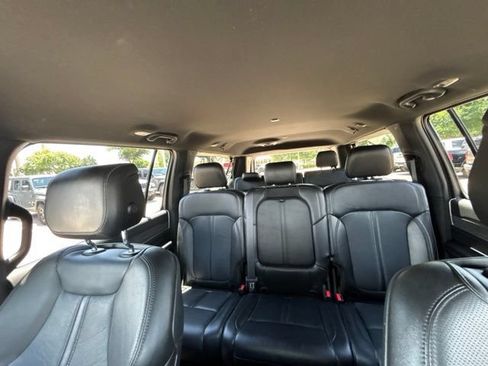 Certified 2024 Jeep Wagoneer L Series II w/ Flexible Seating Group AWD/4WD image 16
