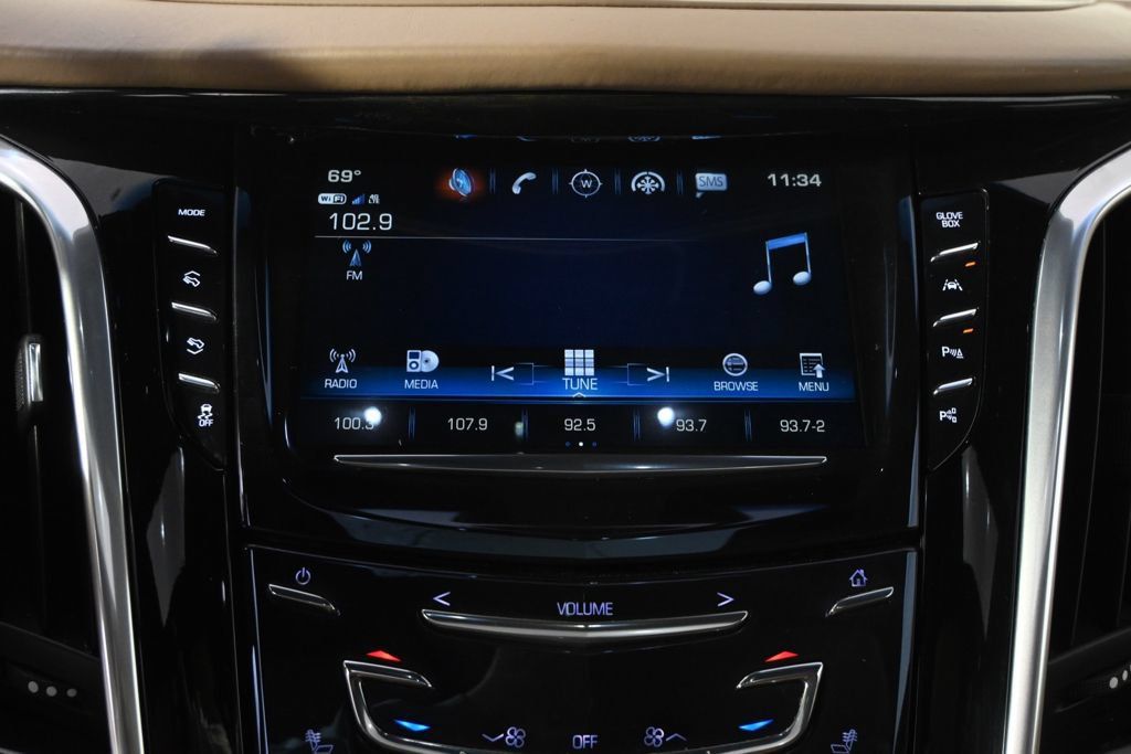 Used 2019 Cadillac Escalade Platinum AWD/4WD image 28