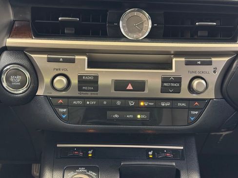 Used 2013 Lexus ES 350 w/ Premium Pkg image 40