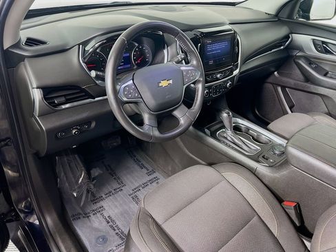 Used 2020 Chevrolet Traverse LT w/ Driver Confidence II Package image 9