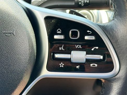 Used 2021 Mercedes-Benz GLB 250 4MATIC image 20