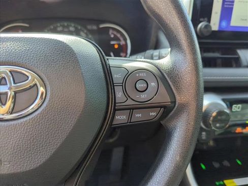 Used 2025 Toyota RAV4 XLE w/ Convenience Package FWD image 17