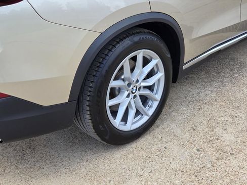 Used 2019 BMW X5 xDrive40i w/ Convenience Package AWD/4WD image 7