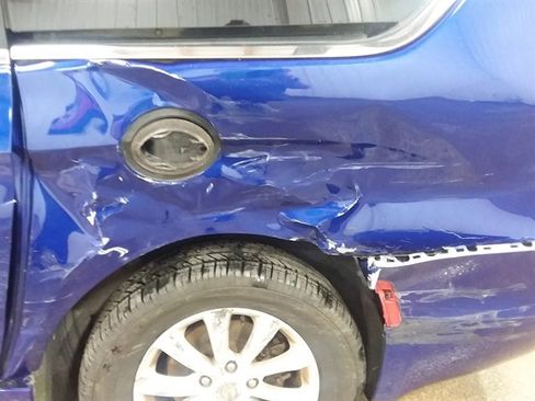 Used 2018 Chrysler Pacifica Touring-L image 20