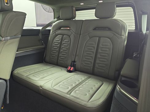 Used 2023 Rivian R1S Launch Edition AWD/4WD image 22