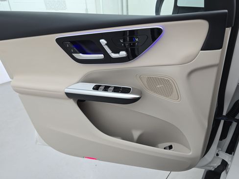 Certified 2026 Mercedes-Benz GLC 300 image 27