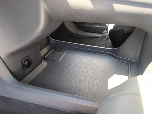 Certified 2024 Toyota Sienna XLE image 41