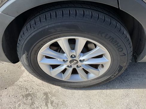 Used 2019 Kia Sorento LX image 10