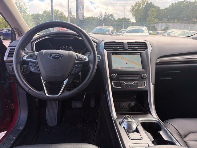 Used 2018 Ford Fusion SE w/ Fusion SE Technology Package FWD image 44