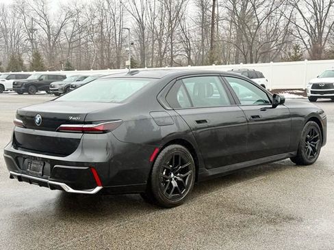 Used 2024 BMW 740i xDrive image 7