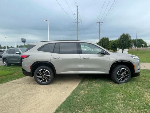 New 2026 Buick Enclave Sport Touring w/ Power Package FWD image 8