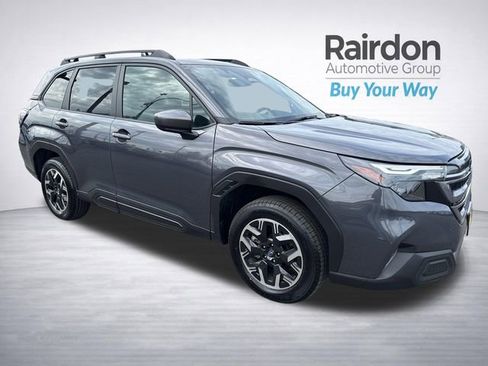 Used 2025 Subaru Forester Premium image 1