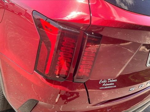 Used 2022 Kia Sorento S FWD image 28