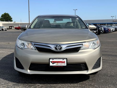 Used 2013 Toyota Camry LE FWD image 8