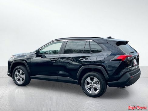 Certified 2025 Toyota RAV4 XLE FWD image 5