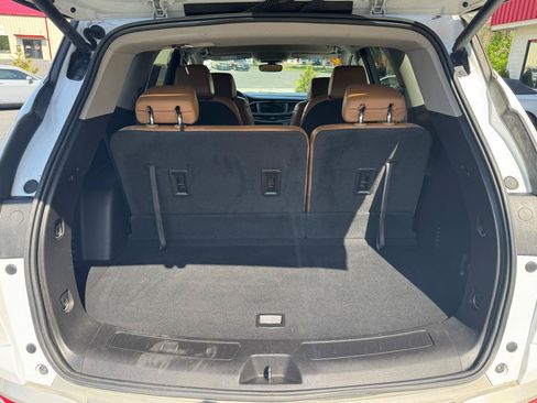 Used 2020 Buick Enclave Essence AWD/4WD image 17