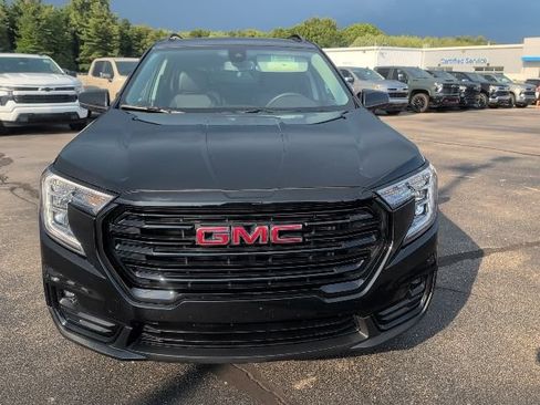 Used 2023 GMC Terrain SLT w/ Elevation Edition AWD/4WD image 12