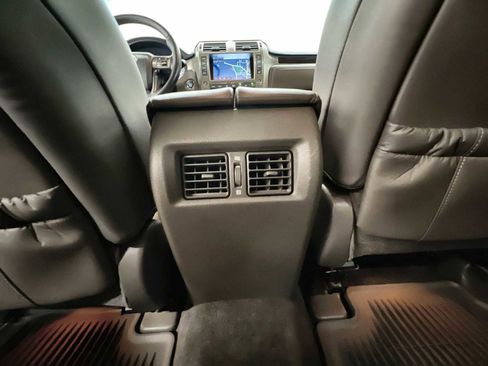 Used 2016 Lexus GX 460 image 23