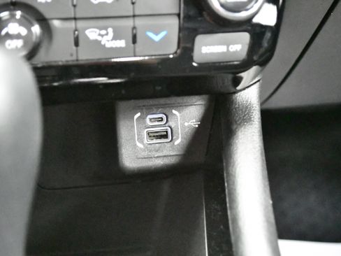 Used 2025 Jeep Compass Trailhawk AWD/4WD image 28
