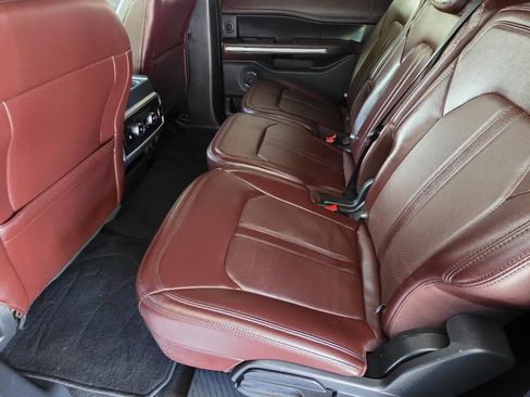 Used 2024 Ford Expedition Max Limited RWD image 10