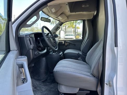 New 2024 Chevrolet Express 3500 Work Van w/ Power Convenience Package image 18