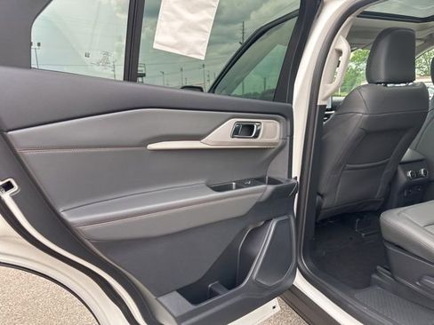 New 2026 Ford Explorer Active w/ Active Comfort Package AWD/4WD image 27