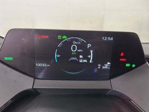 Used 2025 Toyota Prius Plug-In Hybrid FWD image 3