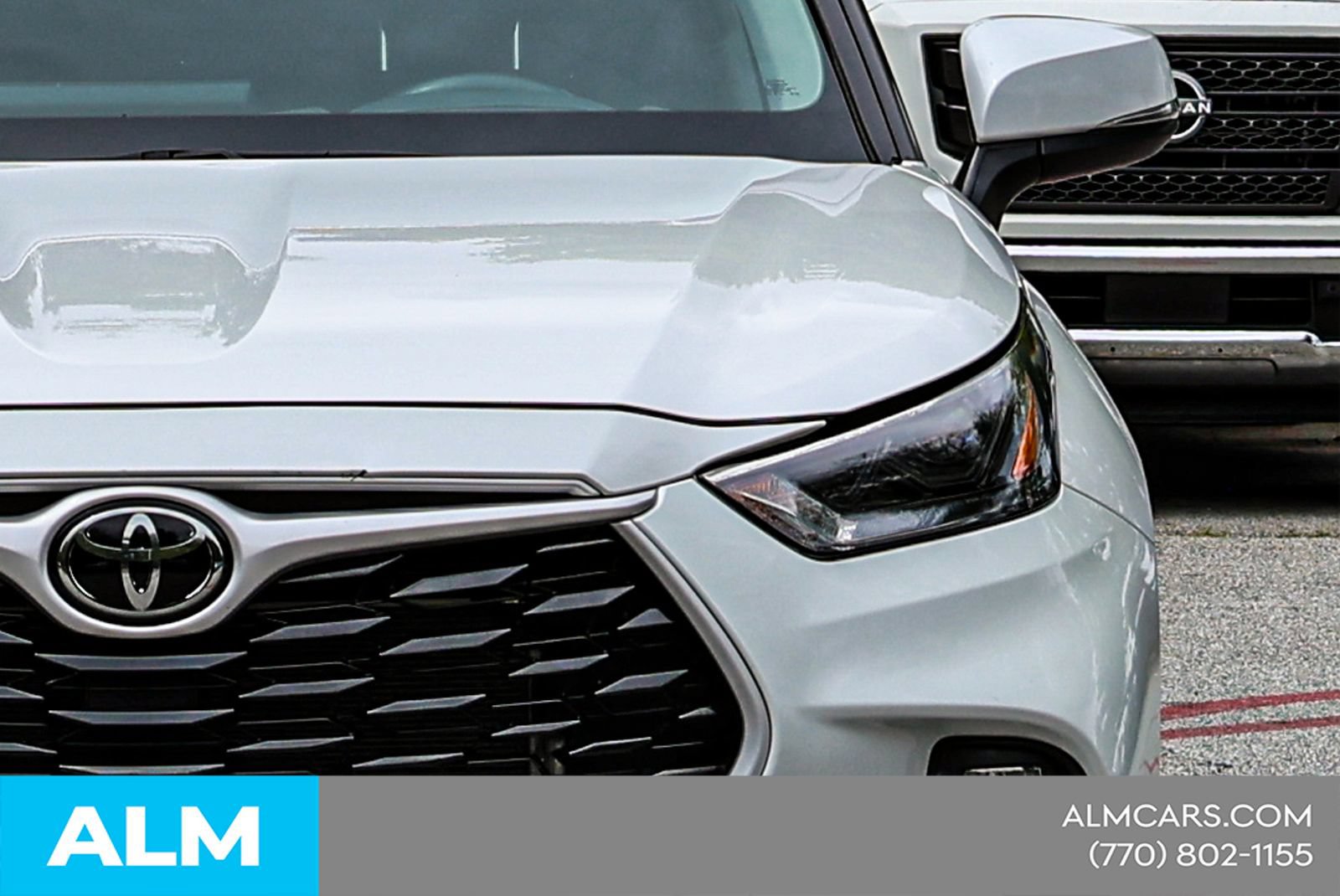 Used 2024 Toyota Highlander LE FWD image 14