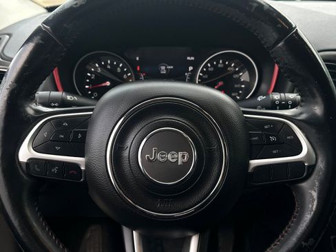 Used 2020 Jeep Compass Trailhawk image 24