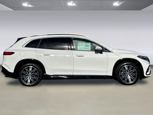 New 2026 Mercedes-Benz EQS 550 4MATIC SUV image 6