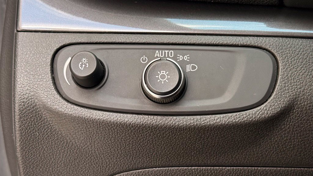 Used 2019 Buick Encore Preferred w/ Safety Package FWD image 30