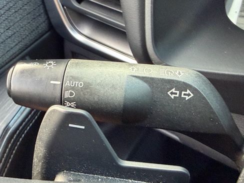 Used 2023 Nissan Rogue SV FWD image 30