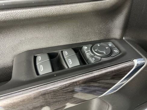 Used 2022 Chevrolet Silverado 2500 LTZ w/ LTZ Plus Package AWD/4WD image 23