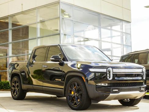 Used 2022 Rivian R1T Adventure AWD/4WD image 4