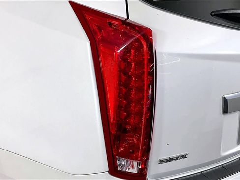 Used 2011 Cadillac SRX Premium image 26