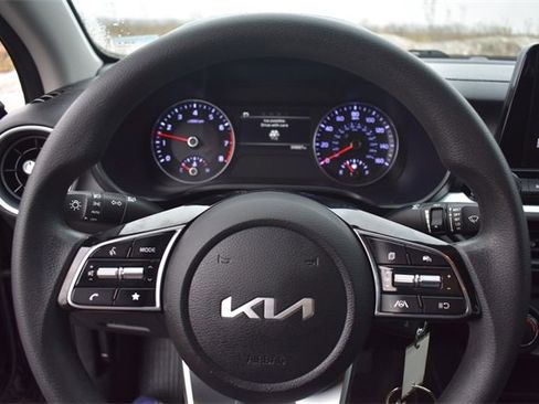 Certified 2023 Kia Forte LXS w/ LXS Technology Package image 23