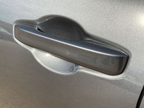 Used 2025 Honda HR-V LX image 8