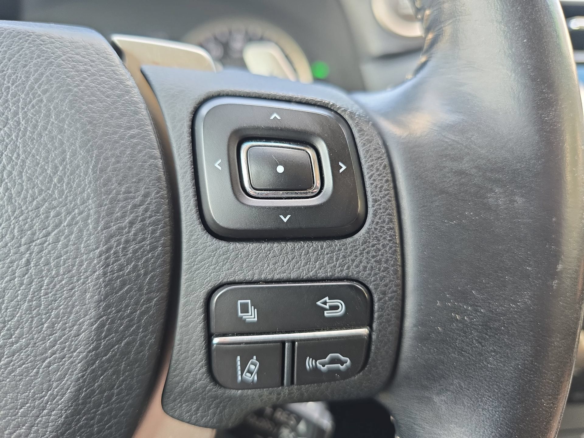 Used 2018 Lexus NX 300 AWD w/ Premium Package image 18