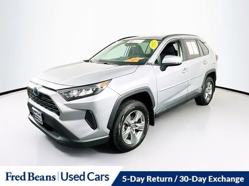Used 2022 Toyota RAV4 LE image 4